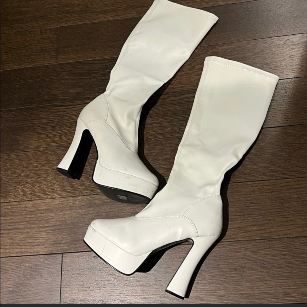 White platform gogo boots